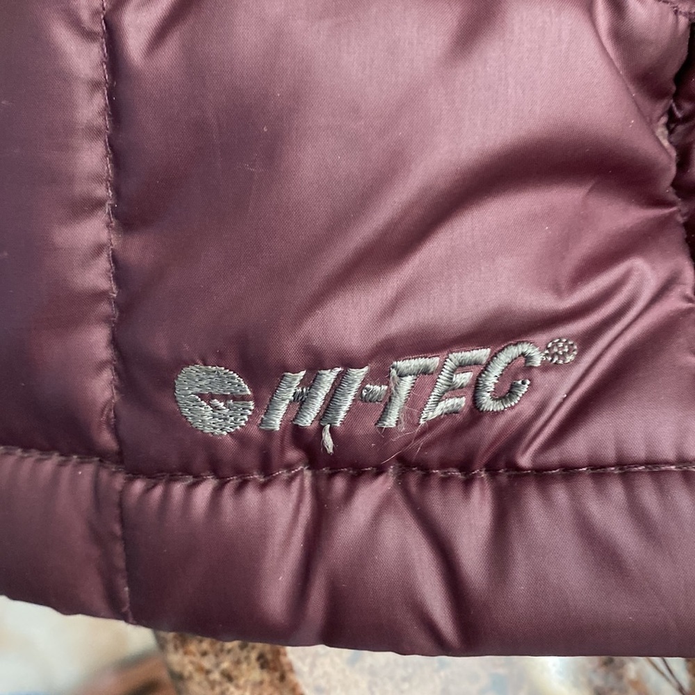 Hi-Tec Women's Down Vest S Hooded Maroon Puffer activewear outdoors warm winter - Picture 11 of 12